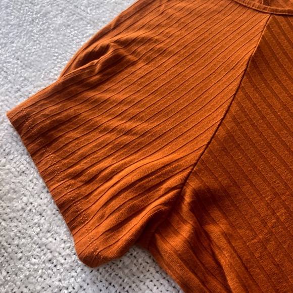 Ricki’s  burnt orange  button up top, short sleeves. Button top, new or like new - Picture 4 of 6